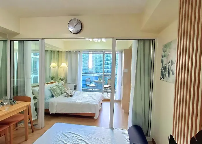 Azure Condotel And In The Apartment *