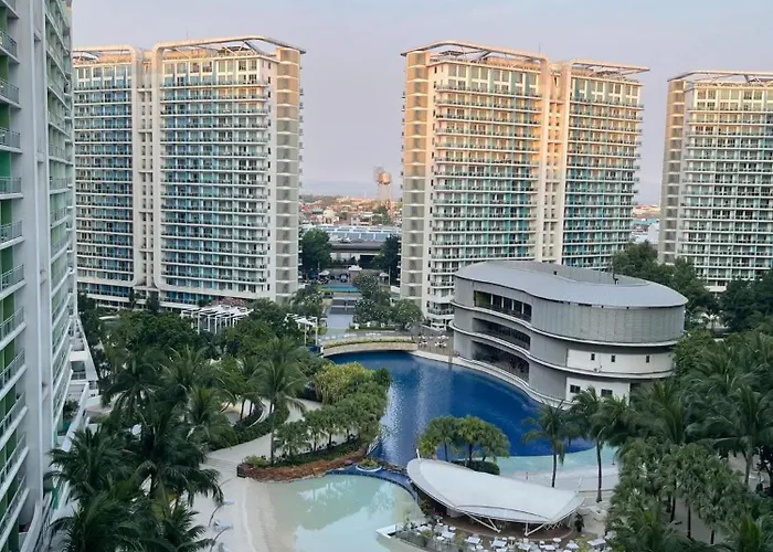 Azure Condotel And In The Apartment
